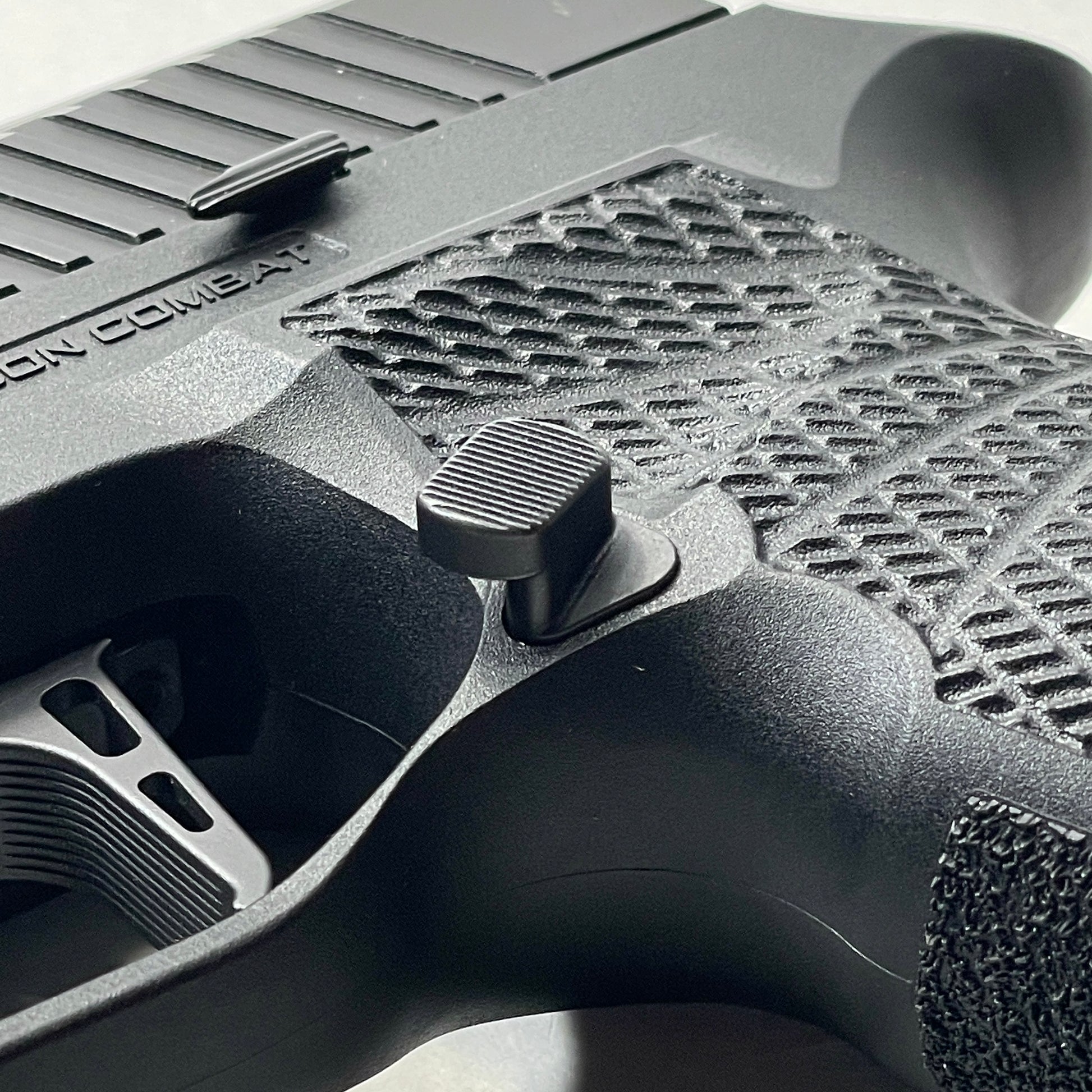 Align Tactical Offset P320 Extended Magazine Release image 3