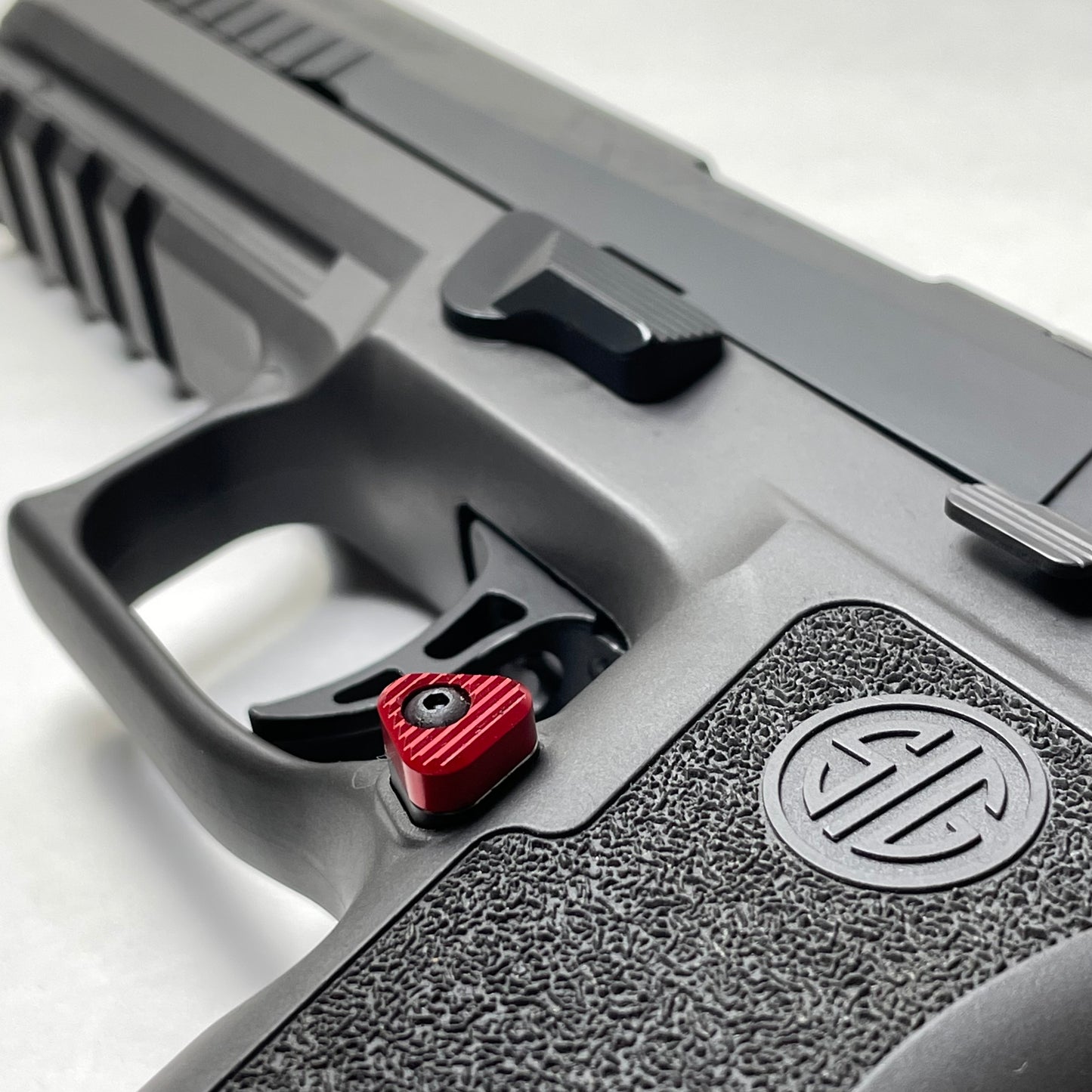 Springer Precision P320 Extended Magazine Release image 9